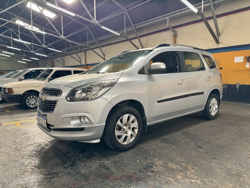 Chevrolet Spin 1.3 D 7P LTZ m/t 2017