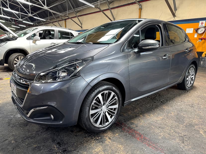 Peugeot 208 Feline 2019