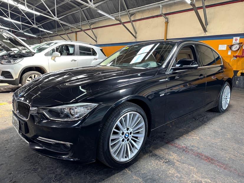 BMW 328 I Luxury 2014