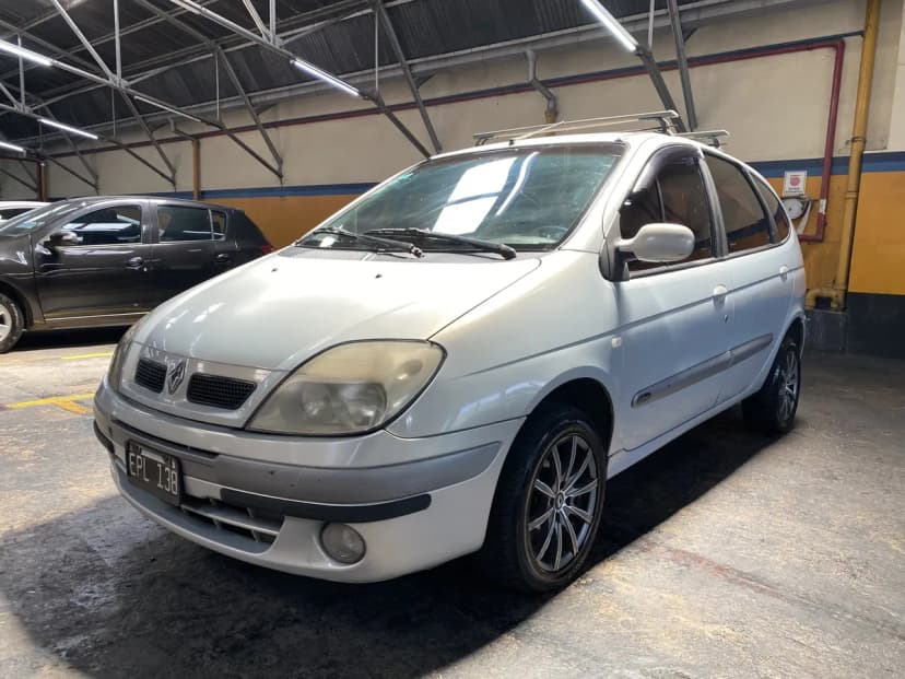 Renault megane scenic 2.0 16V privilege 2004