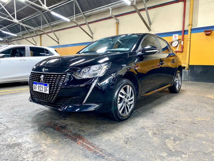 Peugeot 208 allure pack 1.6L AM23.5 2023