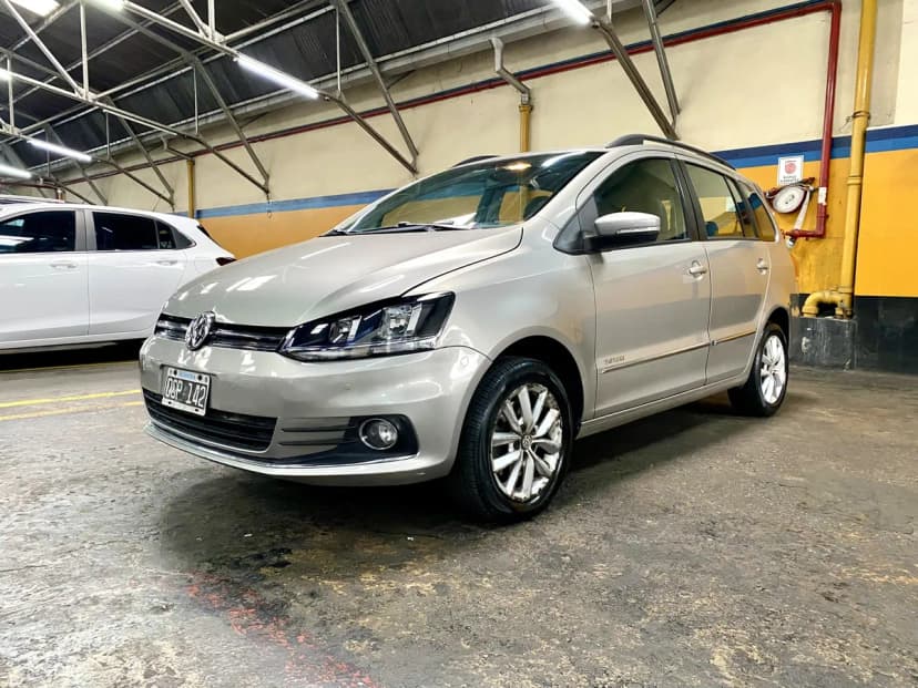 Volkswagen Suran 1.6 16V 5D i-motion 919 2015