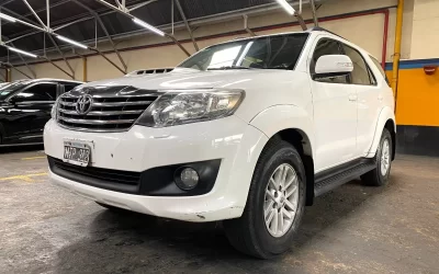 TOYOTA HILUX SW4 4X4 SRV 3.0 TDI