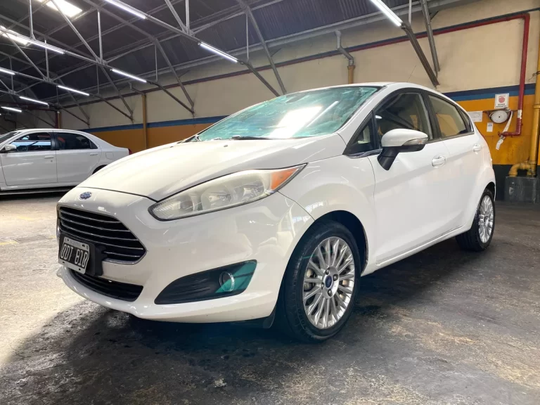 FORD FIESTA 1.6L TITANIUM POWERSHIFT 2014