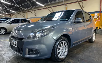 RENAULT SANDERO PRIVILEGE 1.6 16V NAV 2014