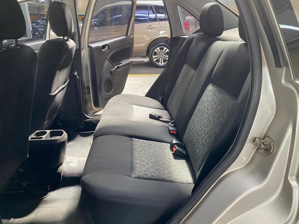 D_NQ_NP_2X_855277-MLA93506277588_102025-F