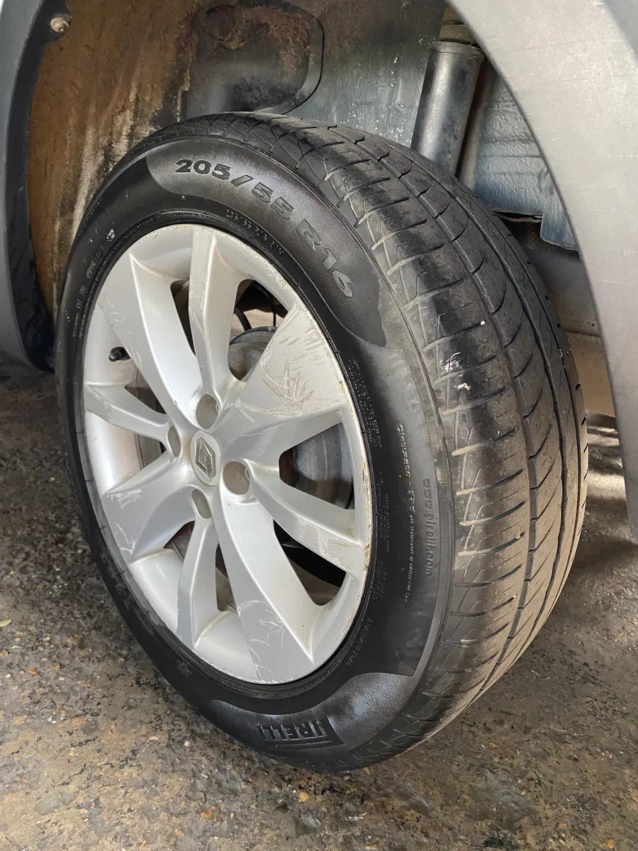 D_NQ_NP_2X_985073-MLA96899495226_112025-F