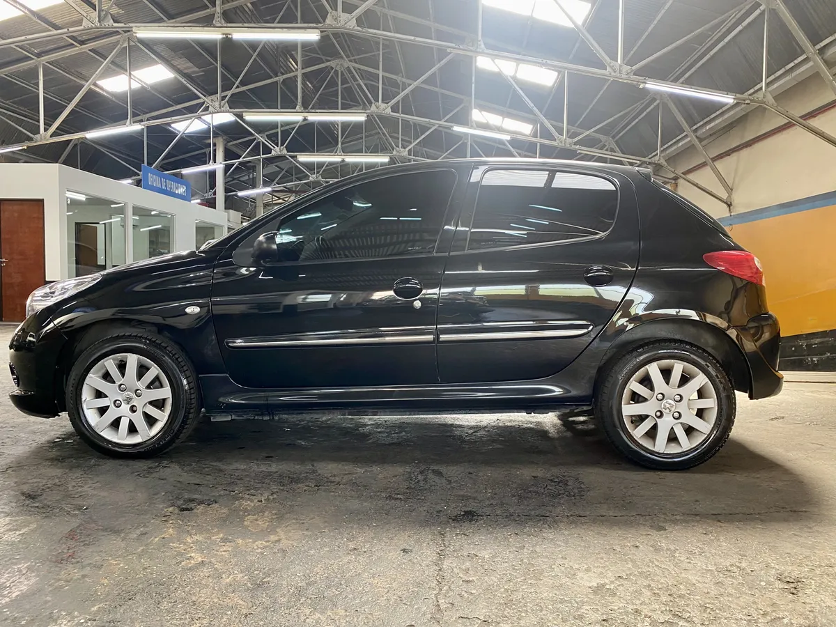 D_NQ_NP_2X_766087-MLA100699223808_122025-F