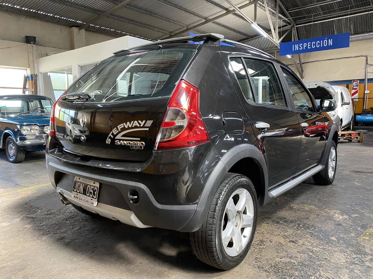 D_NQ_NP_2X_829887-MLA102267618556_122025-F