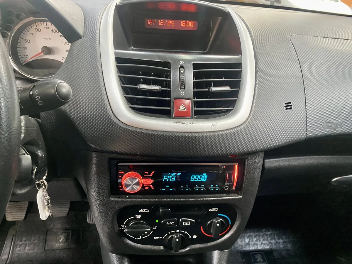 D_NQ_NP_2X_972817-MLA100699224690_122025-F