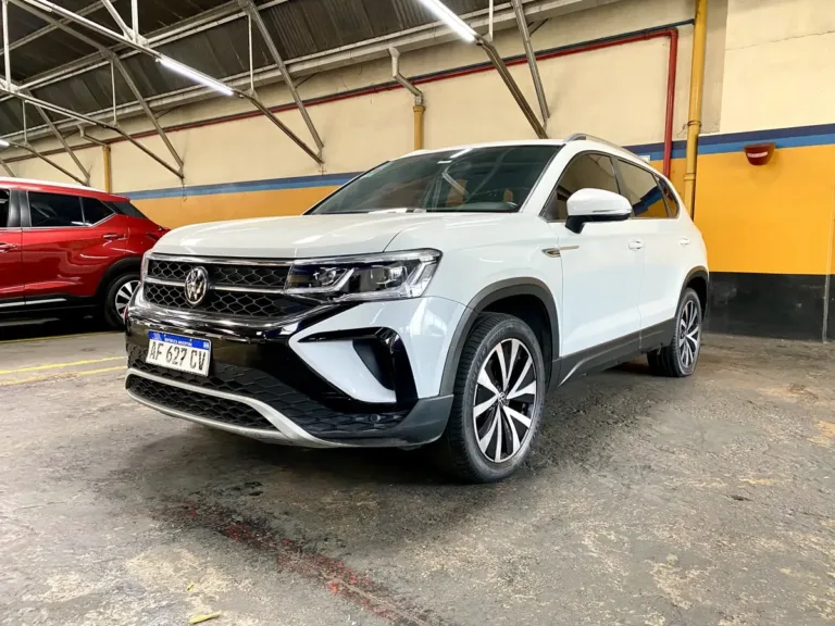 VOLKSWAGEN TAOS HIGHLINE 250 TSI AT 2023