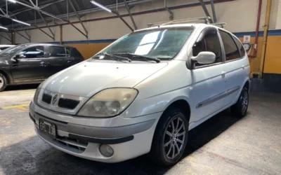 RENAULT MEGANE SCENIC 2.0 16V PRIVILEGE 2004