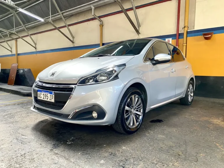 PEUGEOT 208 FELINE 1.6 2018
