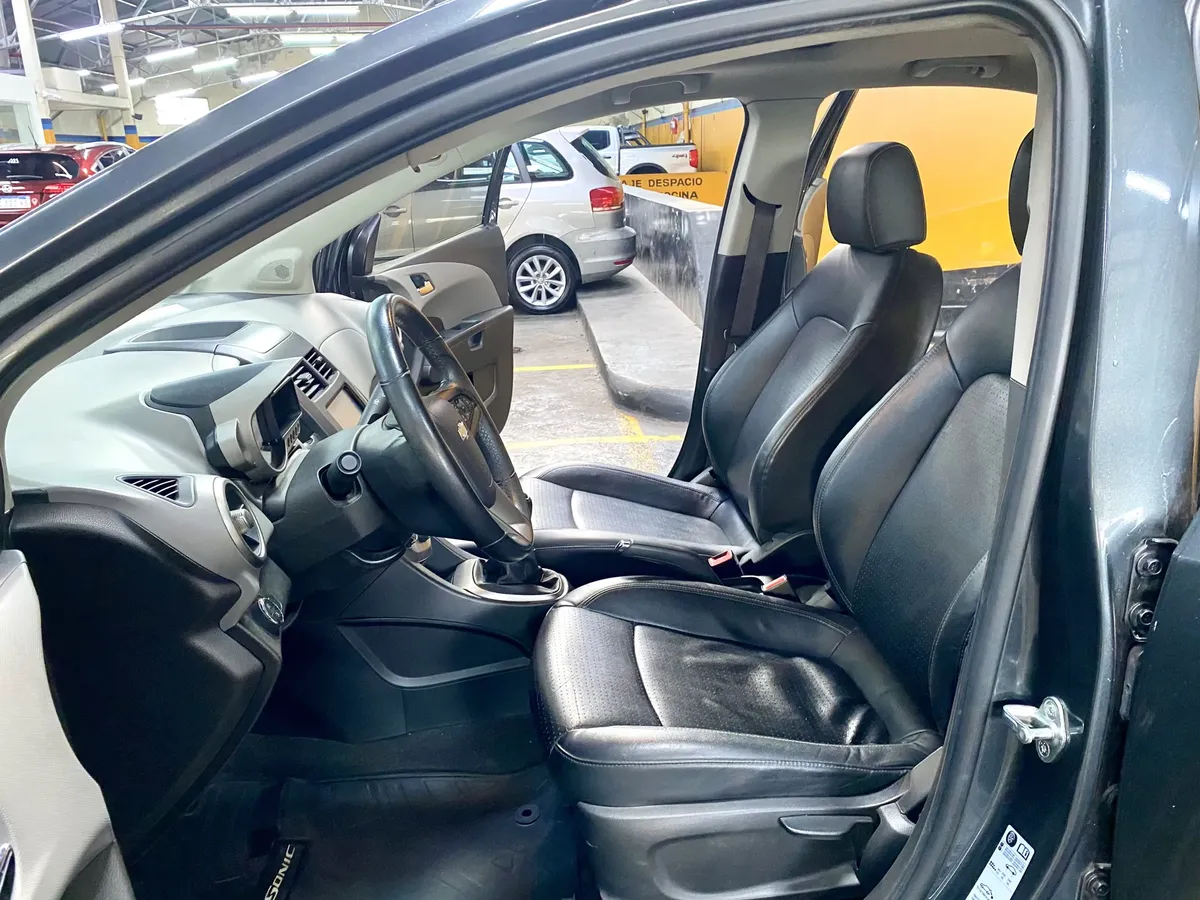 D_NQ_NP_2X_746846-MLA109556955592_042026-F