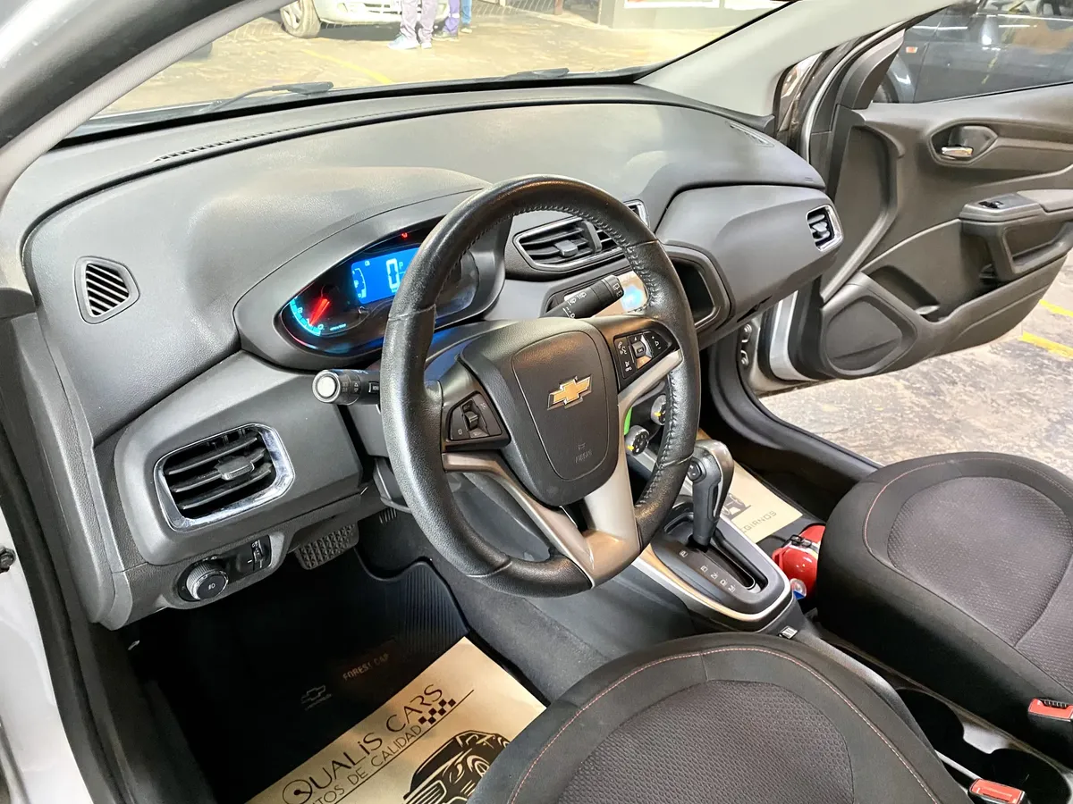 D_NQ_NP_2X_757097-MLA109903928712_042026-F