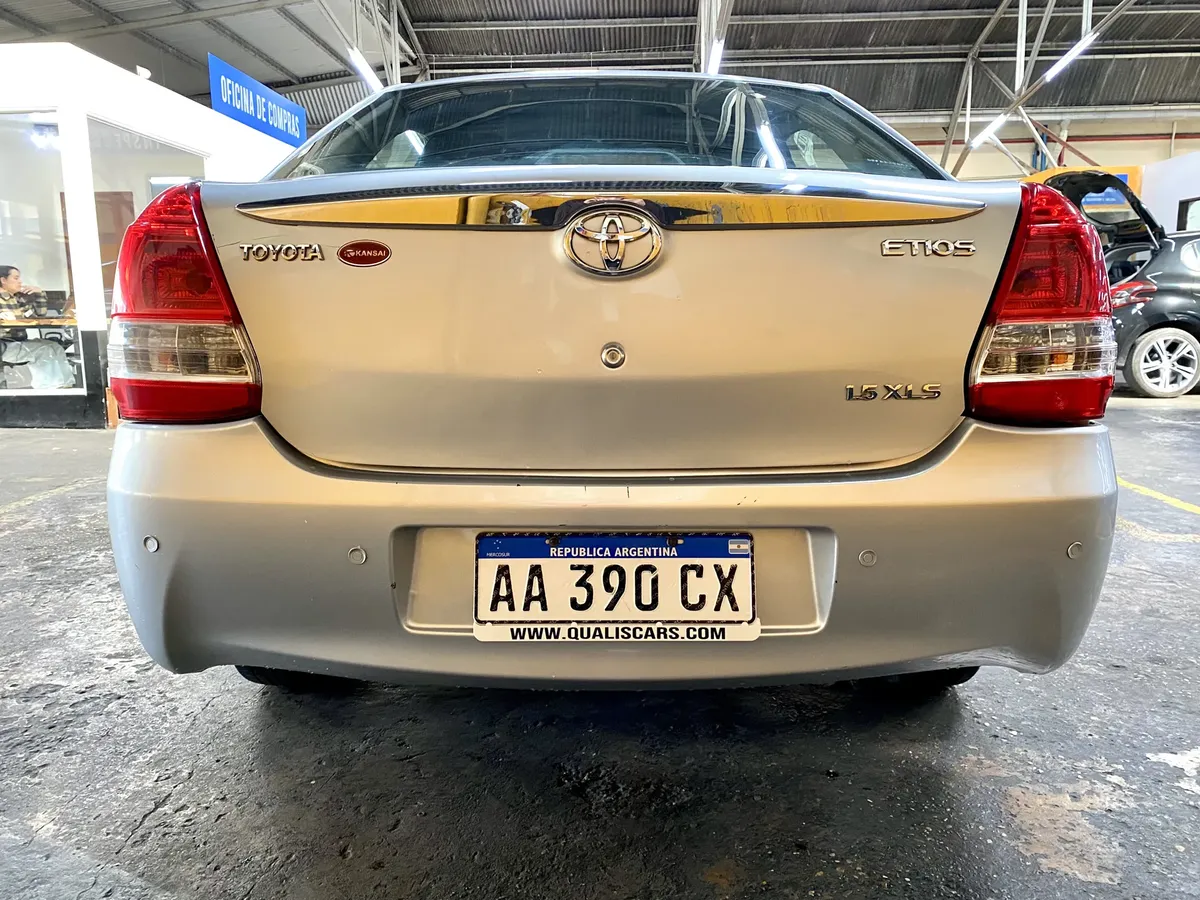 D_NQ_NP_2X_791608-MLA110287616923_042026-F