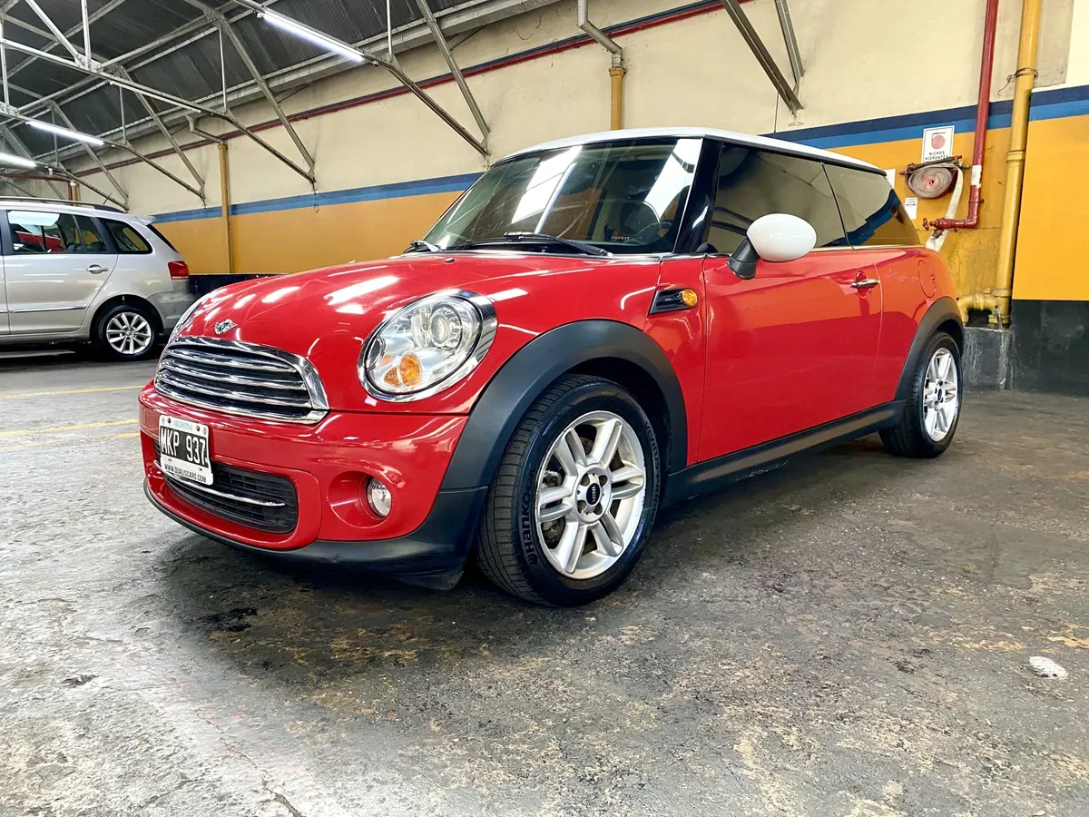 MINI COOPER SEDAN 3 PUERTAS MOD 2013