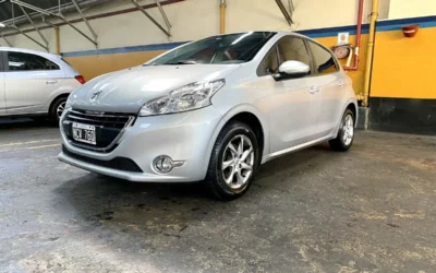 PEUGEOT 208 ALLURE 1.5 N 2013