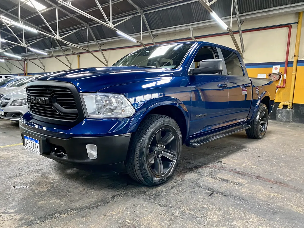 RAM 1500 5.7 V8 LARAMIE 4X4 2022