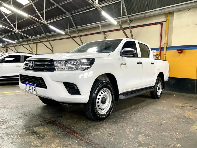 TOYOTA HILUX 4X2 DX MOD 2026