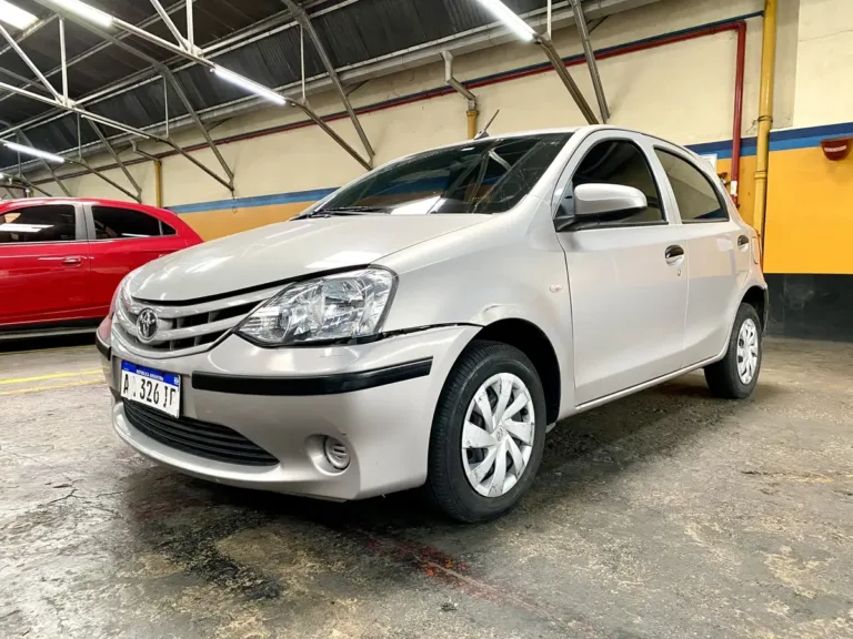 TOYOTA ETIOS X 1.5 6M/T 2016