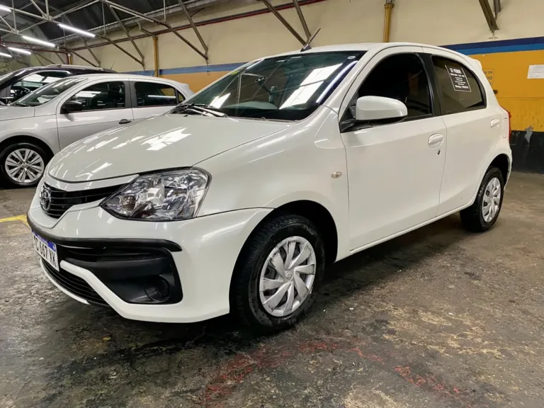 TOYOTA ETIOS XS 1.5 6M/T 2018
