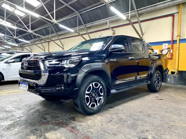 TOYOTA HILUX 4X4 DC SRX 2.8 TDI 6 AT 2021