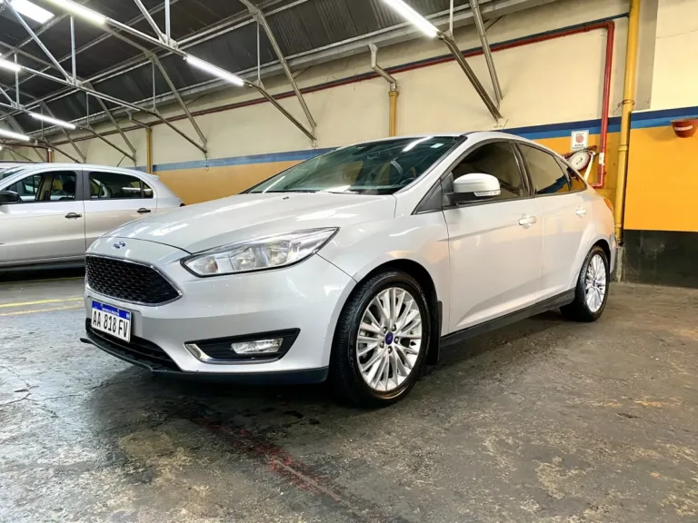 FORD FOCUS 4P 2.0L N AT SE PLUS 2017