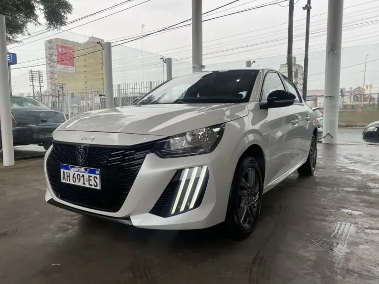 PEUGEOT 208 ALLURE AT AM26 2025