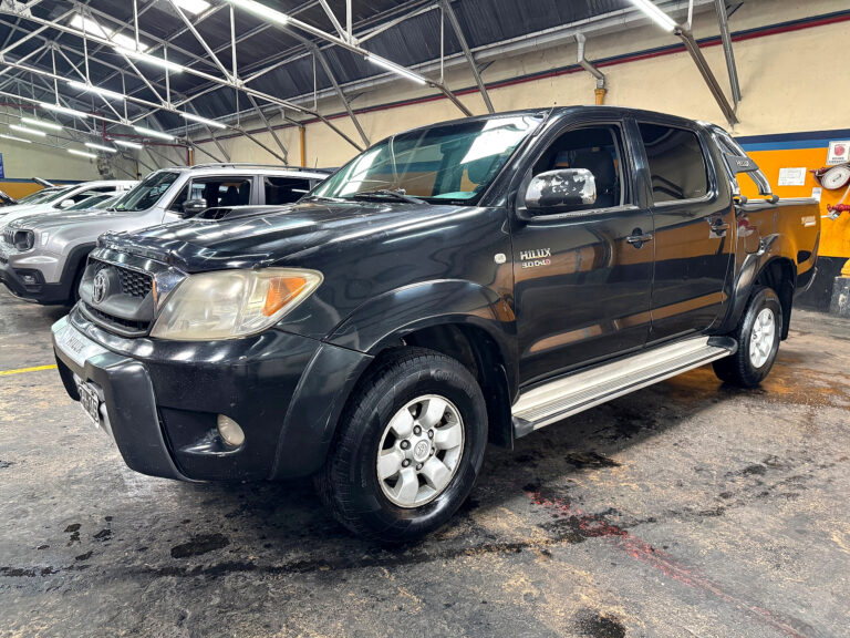 Toyota Hilux Srv 4×2 2006